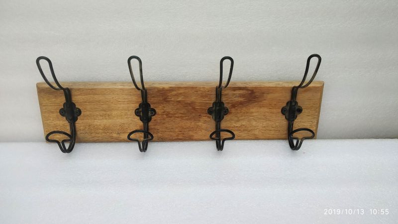 Horizontal 4 Hook Double-Prong Natural Wooden Wall Rack