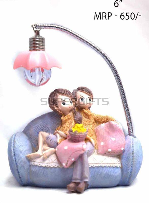 Resin Cute Romantic Love Couple Sitting Statue