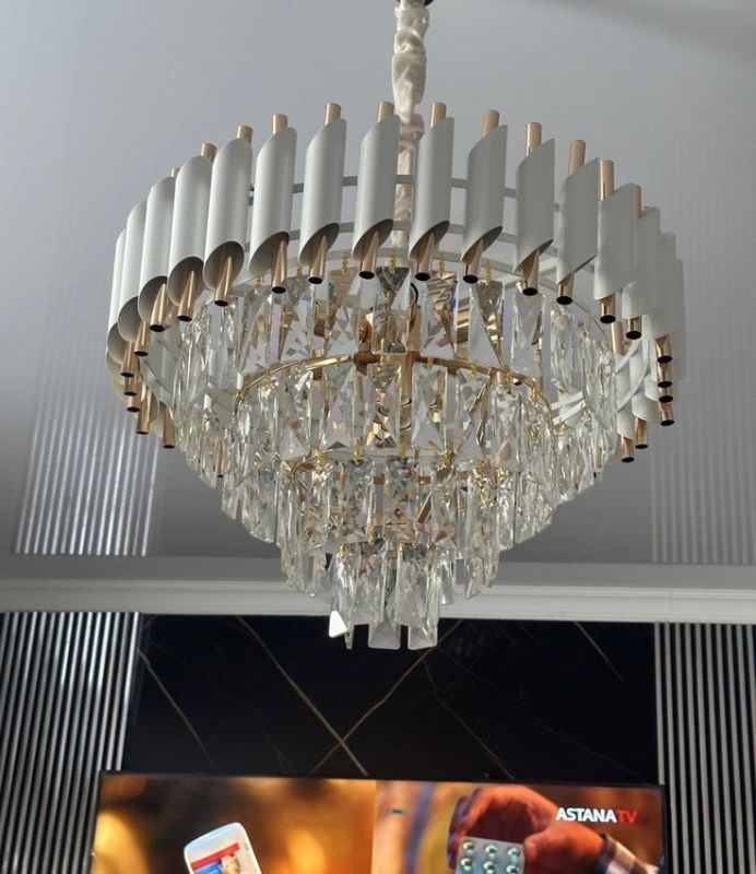Luxury Round Modern White and Crystal Chandelier