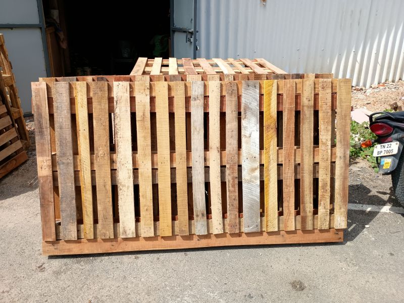 Rectangular Wooden Pallets