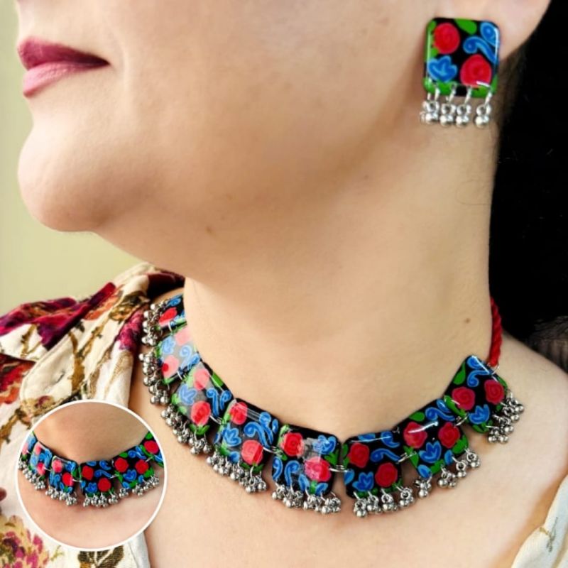 Floral Resin Choker Necklace Set