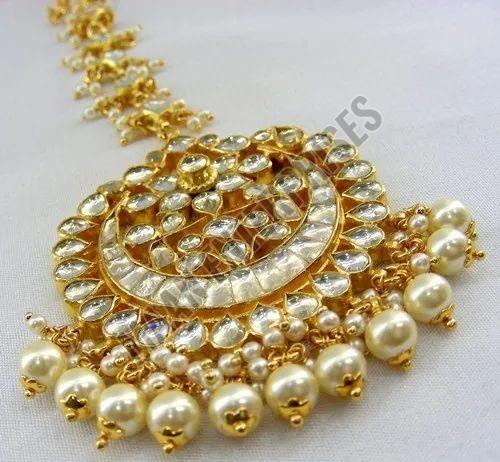 Kundan & Pearl Maang Tikka