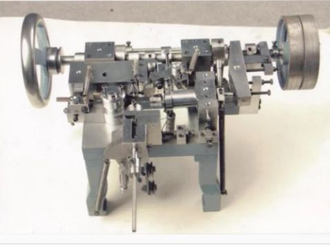 Dak Chain Making Machine
