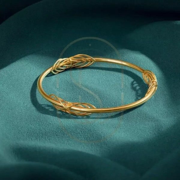 22K Intertwined Radiance Gold Bangle