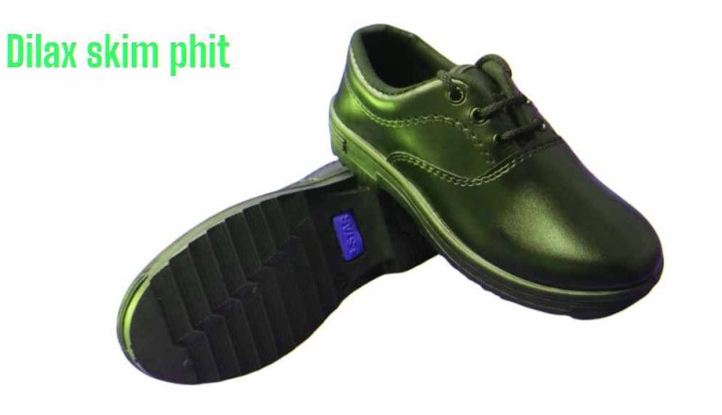 Star Black Deluxe School Shoe