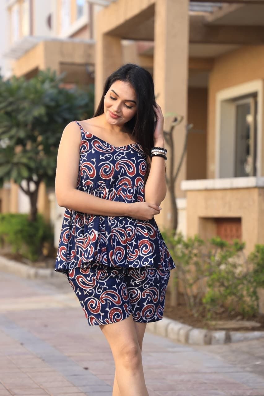 Ladies Navy Blue Paisley Printed Top With Shorts Set