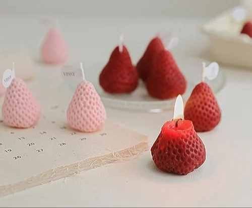 Strwaberry Scented Candle