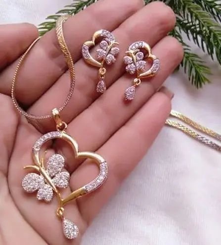 Ladies Artificial Pendant Set