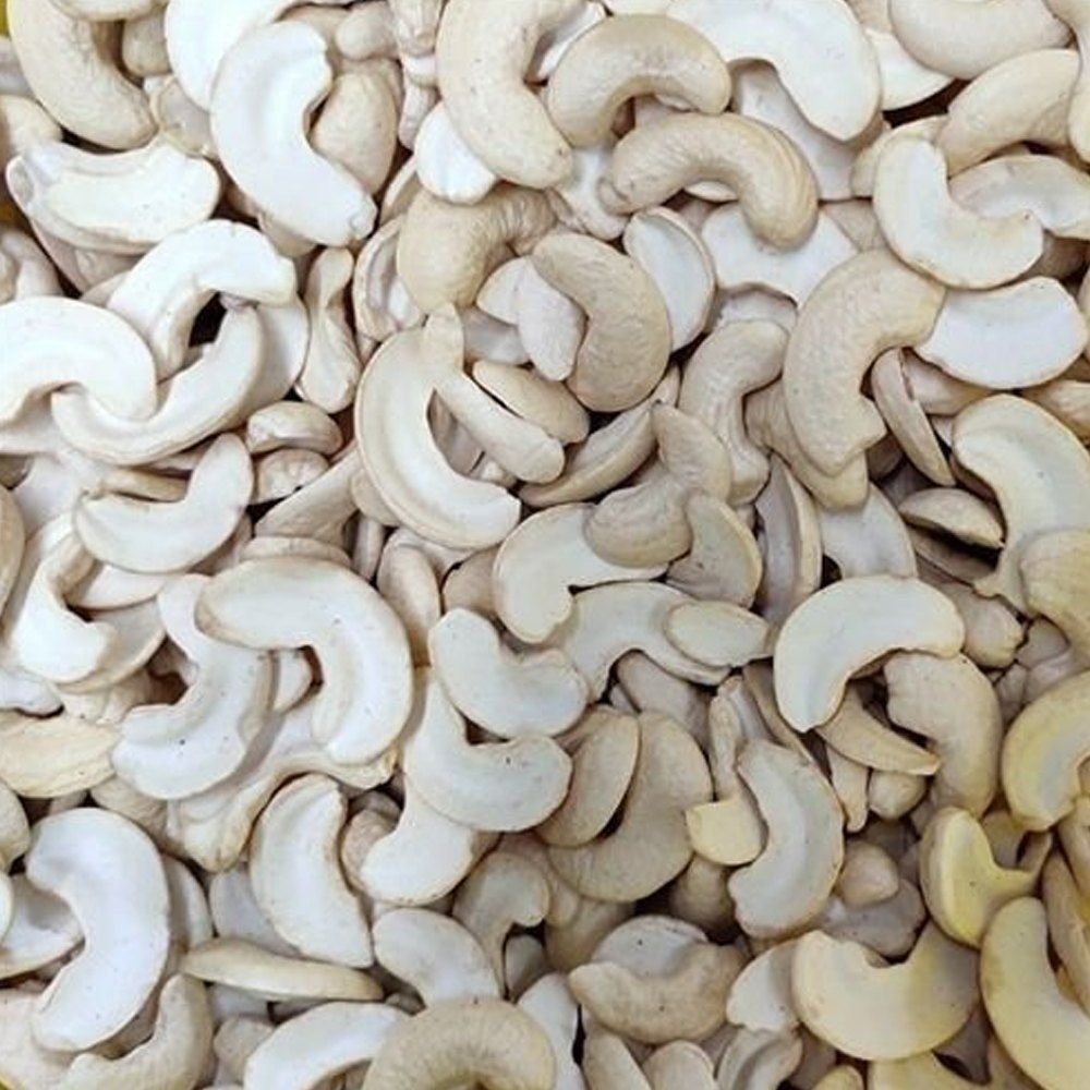 S240 Split Cashew Nuts