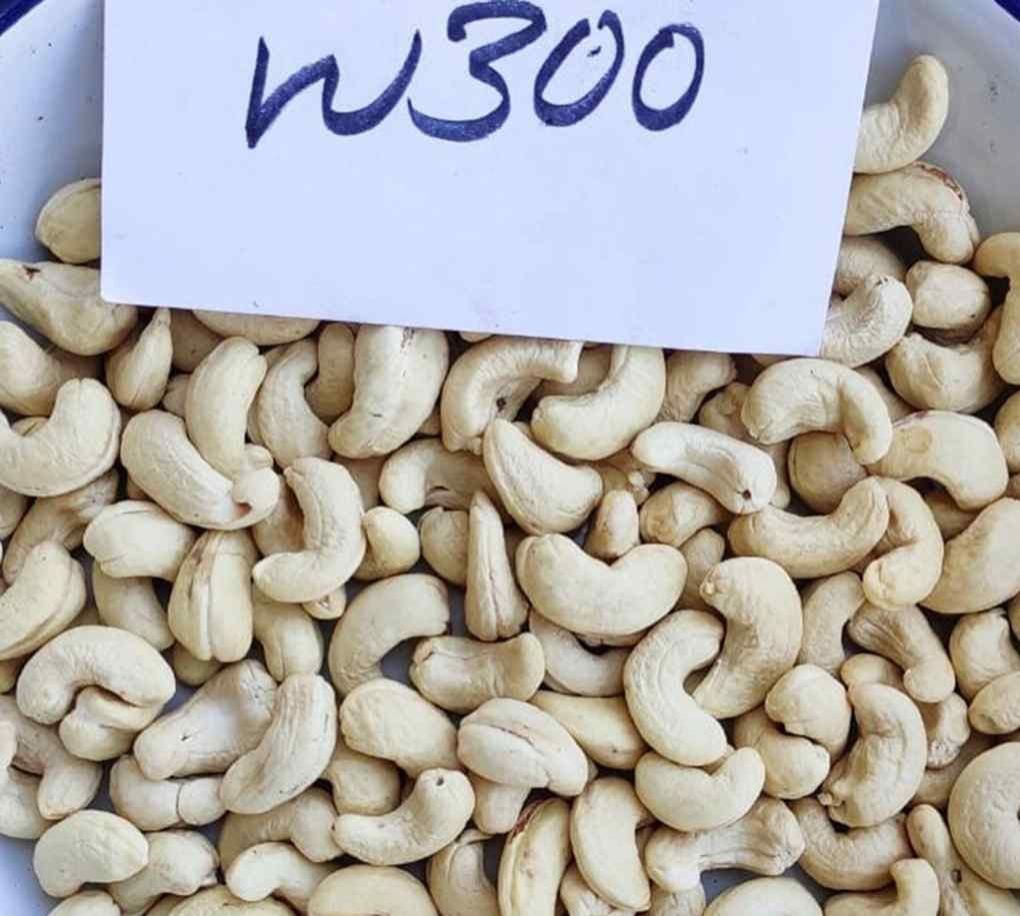 W300 Whole Cashew Nuts