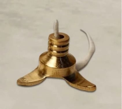 Brass Triangular Thiri Holder