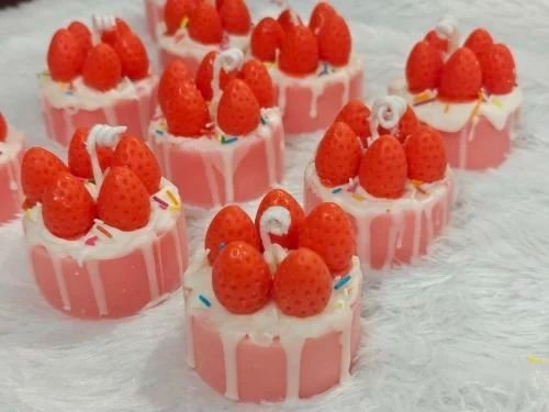 Berry Cake Aroma Candle