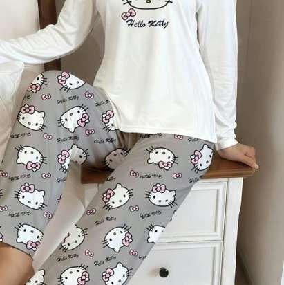 Hello Kitty Printed Pyjama Set