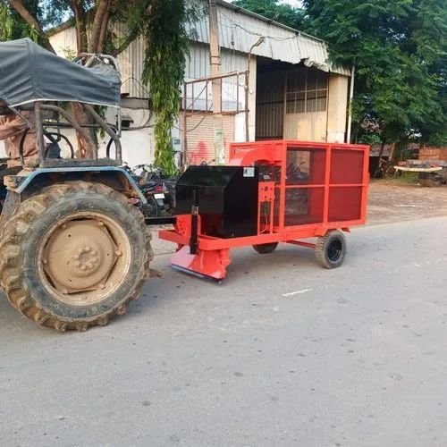 L1500 Tractor Towed Vacuum Leaf Collector
