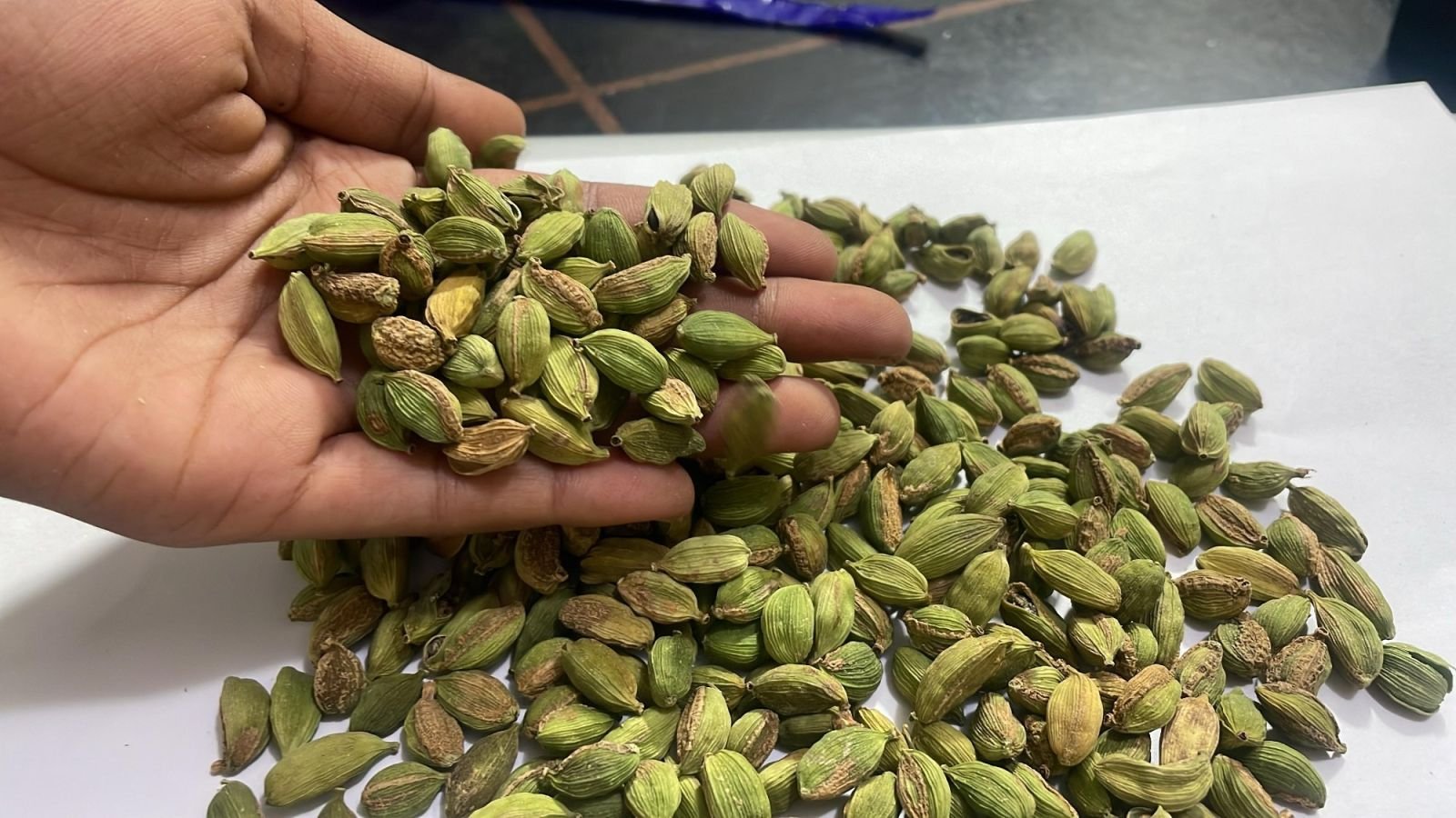 7mm Rejection Green Cardamom Seeds