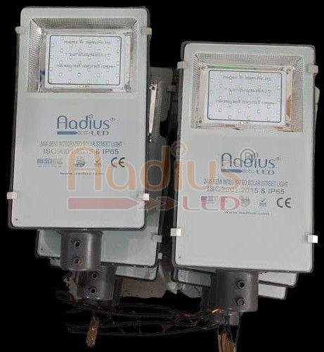 18W 2-in-1 Solar LED Street Light