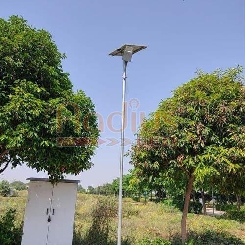 50W 2-in-1 Solar LED Street Light
