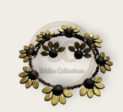 Flower Design Terracotta Clay Necklace Set
