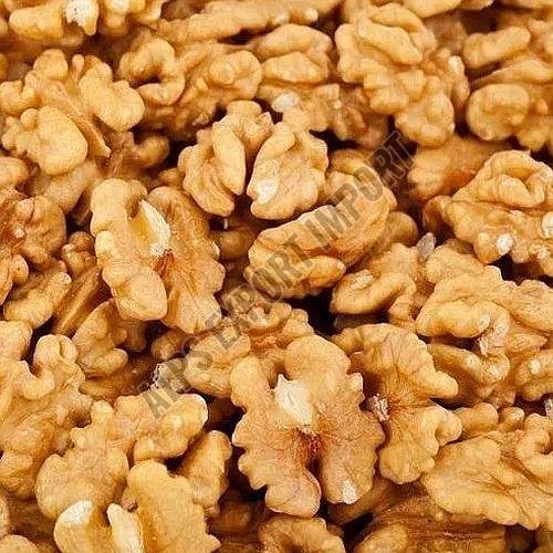 Natural Dry Walnut Kernels