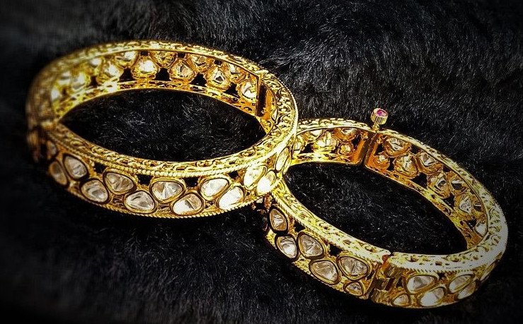 Kundan Style Gold Finish Stone Bangles