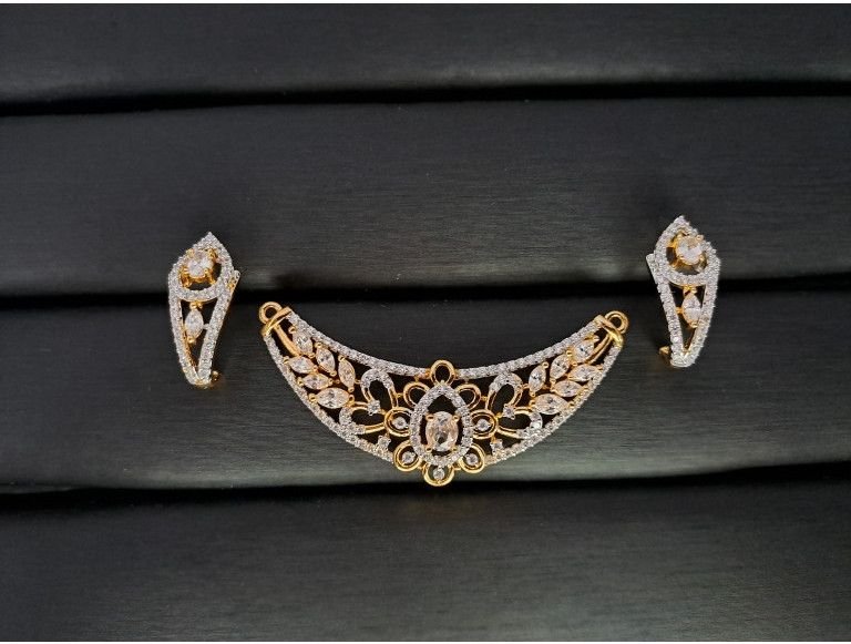 Oval Cz Leaf Design Gold Mangalsutra Set