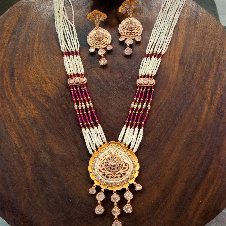 Red &AMP;AMP; White Beads Kundan Pendant Long Necklace Set