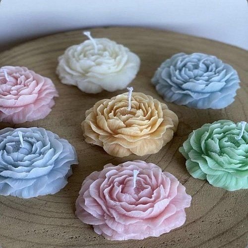 Multicolor Soy Wax Rose Flower Scented Candle