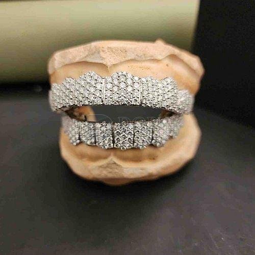 Mens Stunning Custom Iced Diamond Grillz Set