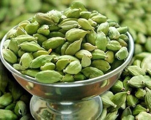 Bold Green Cardamom Pods