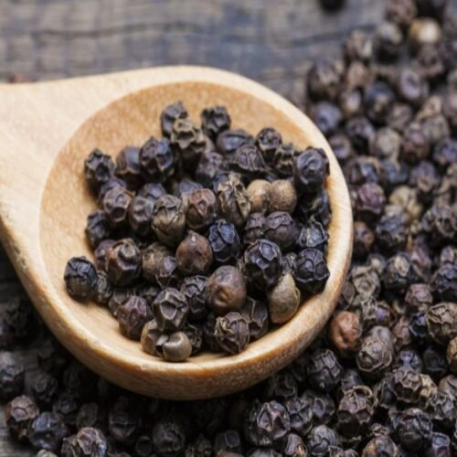 Whole Black Pepper Seeds