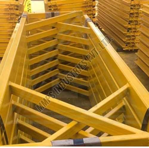 Loading Bay Transom