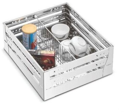 Plaza Series Partition Basket