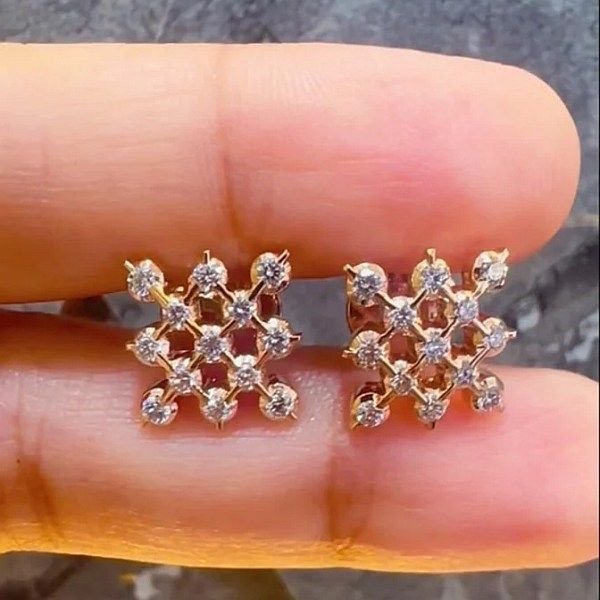Closed Setting Diamond Stud Earring
