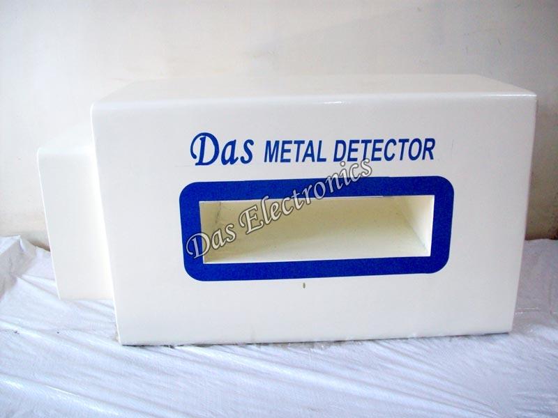 Vinyl Metal Detector