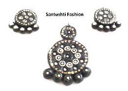 Black Terracotta Pendant Set