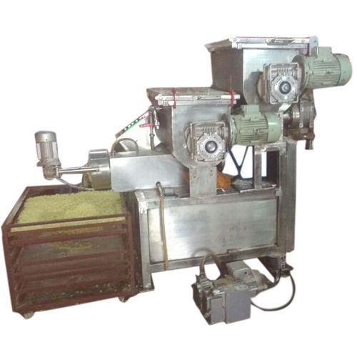 Commercial Pasta Making Machine 01
