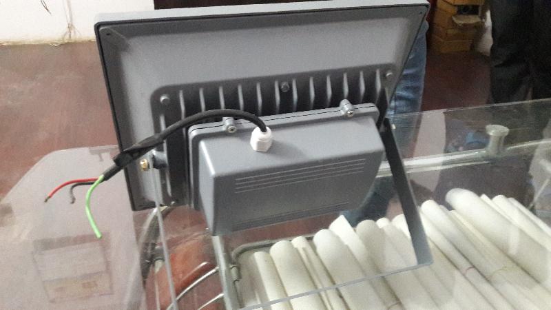 100w LED Flood Light 01