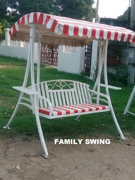 Family Swings 02