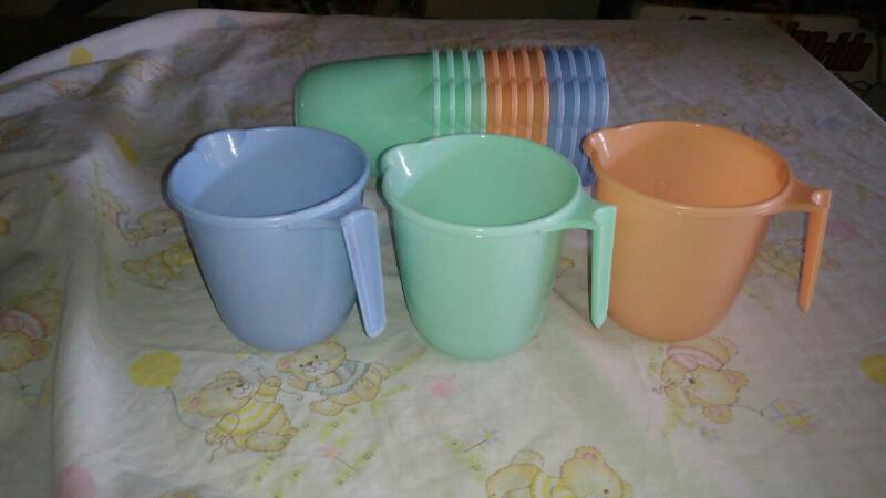 Plastic Bath Mugs 08