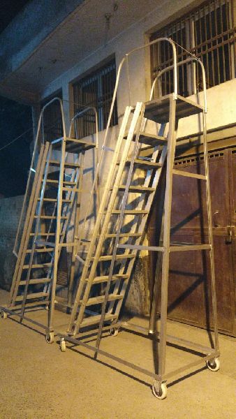 Aluminium Trolley Ladder 03