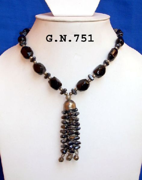 Costume Jewellery (G N 751)