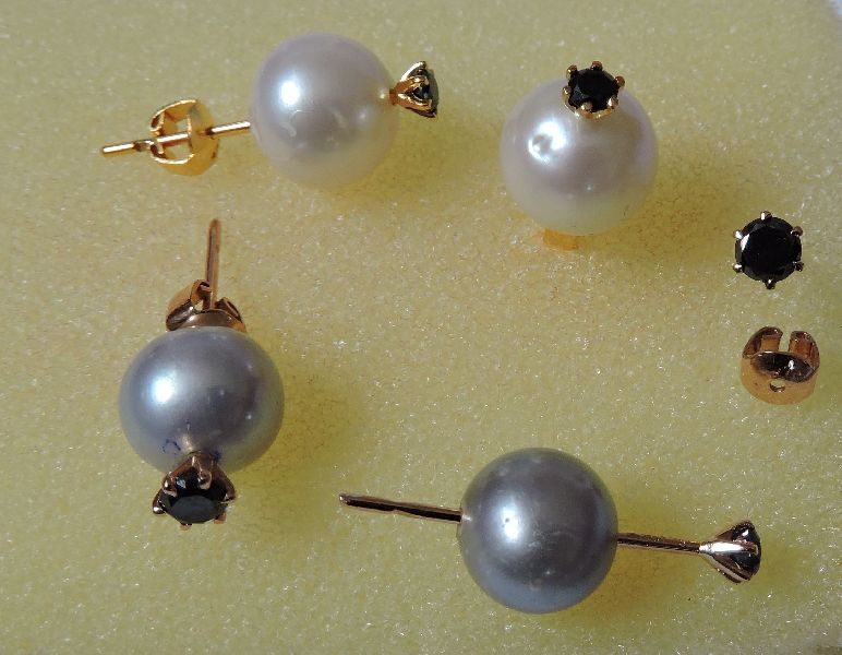 Gold and Pearl Earrings 13