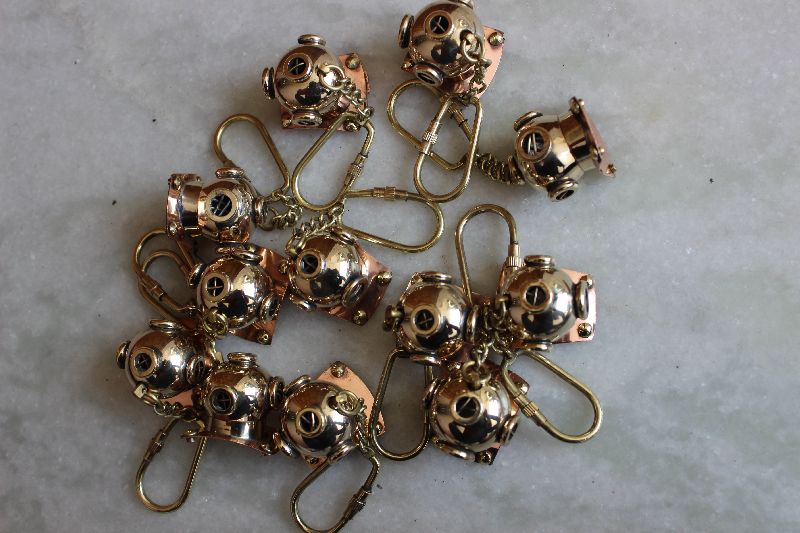 Nautical Brass Diver Helmet Key Chain 01
