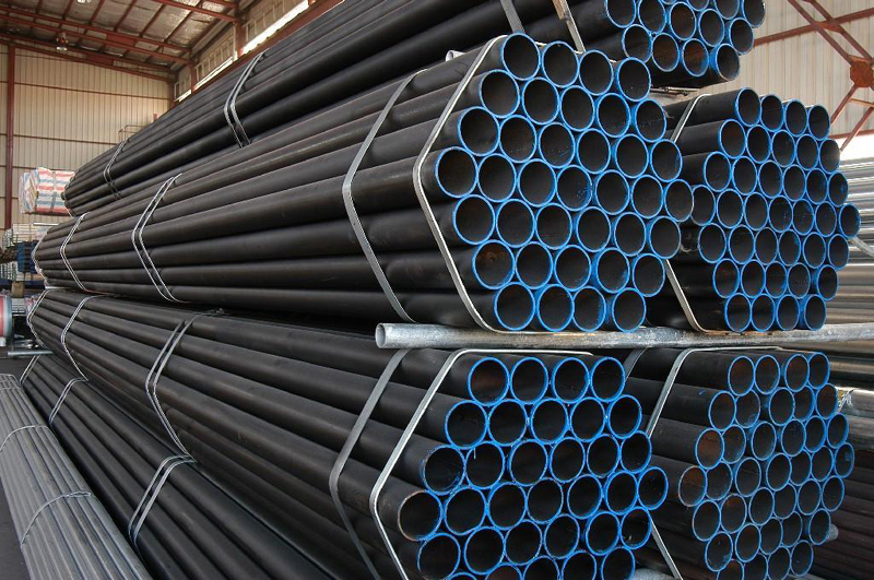 Black Seamless Steel Pipes