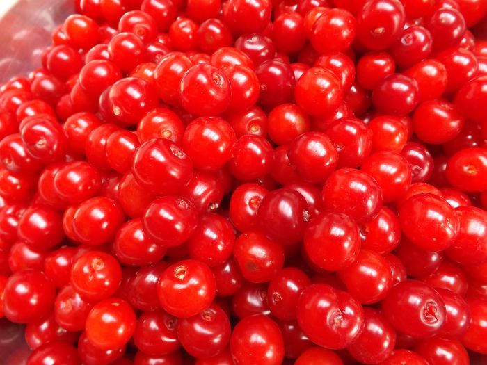 Canned Cherry Without Stem