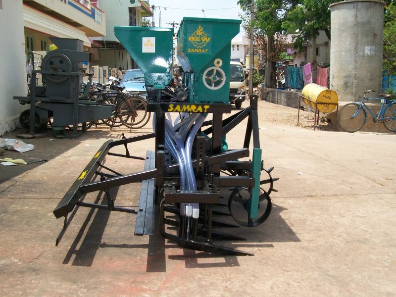 Seed Cum Fertiliser Drill 10