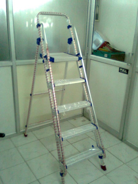 Aluminium Platform Step Ladder (Model No. AD009)