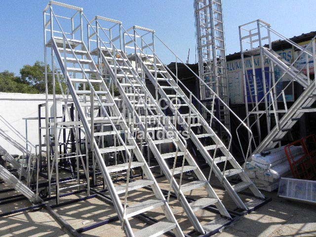 Aluminium Trolley Step Ladder 03