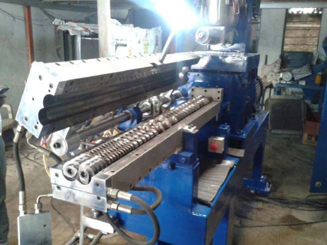 Twin Screw Extruders