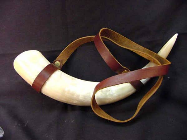 Horn and Bone Drinking Horn 03
